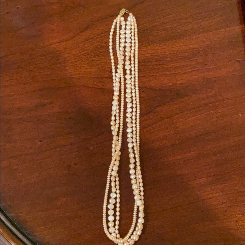 3 strand pearl necklace